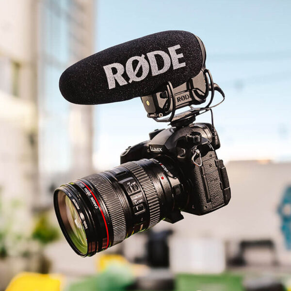 Mikrofon Rode VideoMic Pro+ do filmowania - wynajem profesjonalnego sprzętu audio.