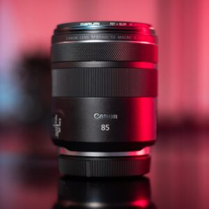 Obiektyw Canon RF 85mm f/2 Macro IS STM dostępny na wynajem w Warszawie
